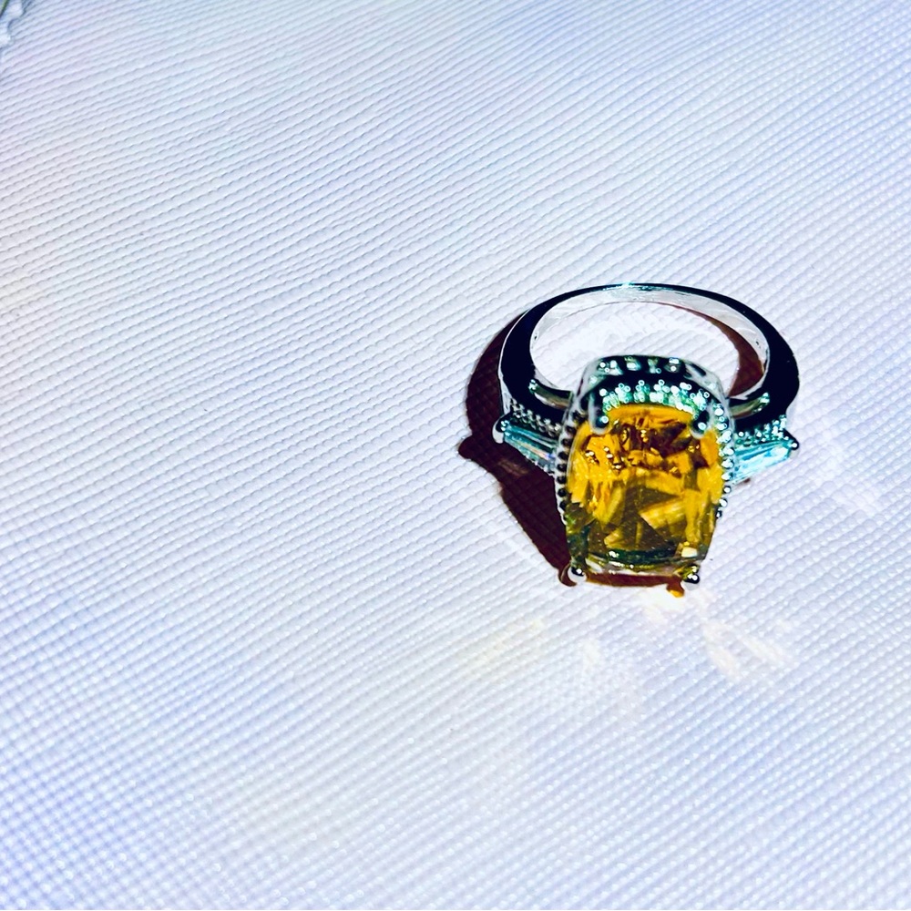 Premium Radiant Citrine Stone stunning topaz baguettes .925 SS Ring - Picture 4 of 5